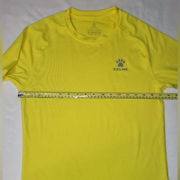 Kelme Men's Soccer Training Shirt Size Small Moisture Wicking Yellow - Picture 4 of 6